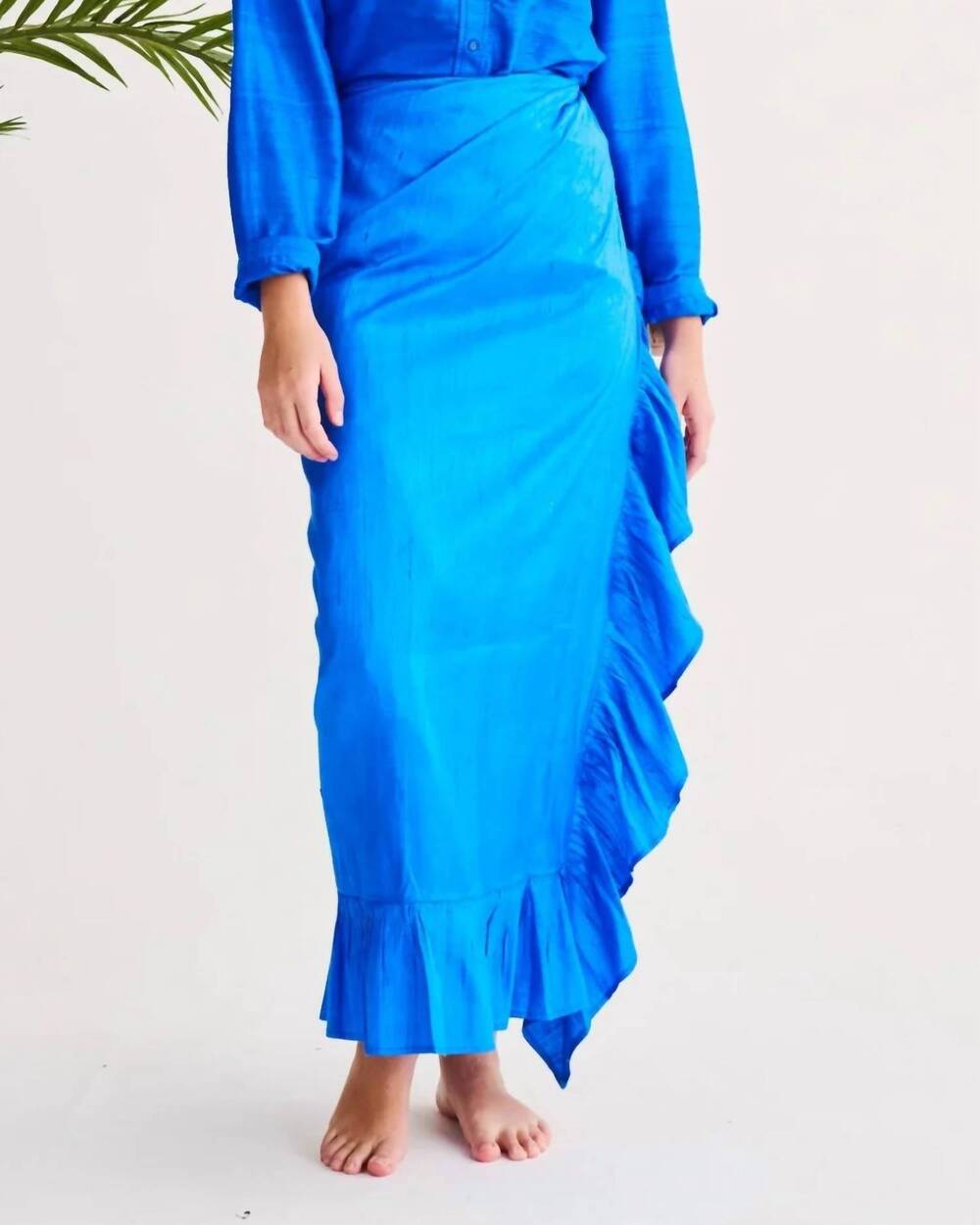 NEW CONIGLIO classic ruffle power maxi shirt in pool